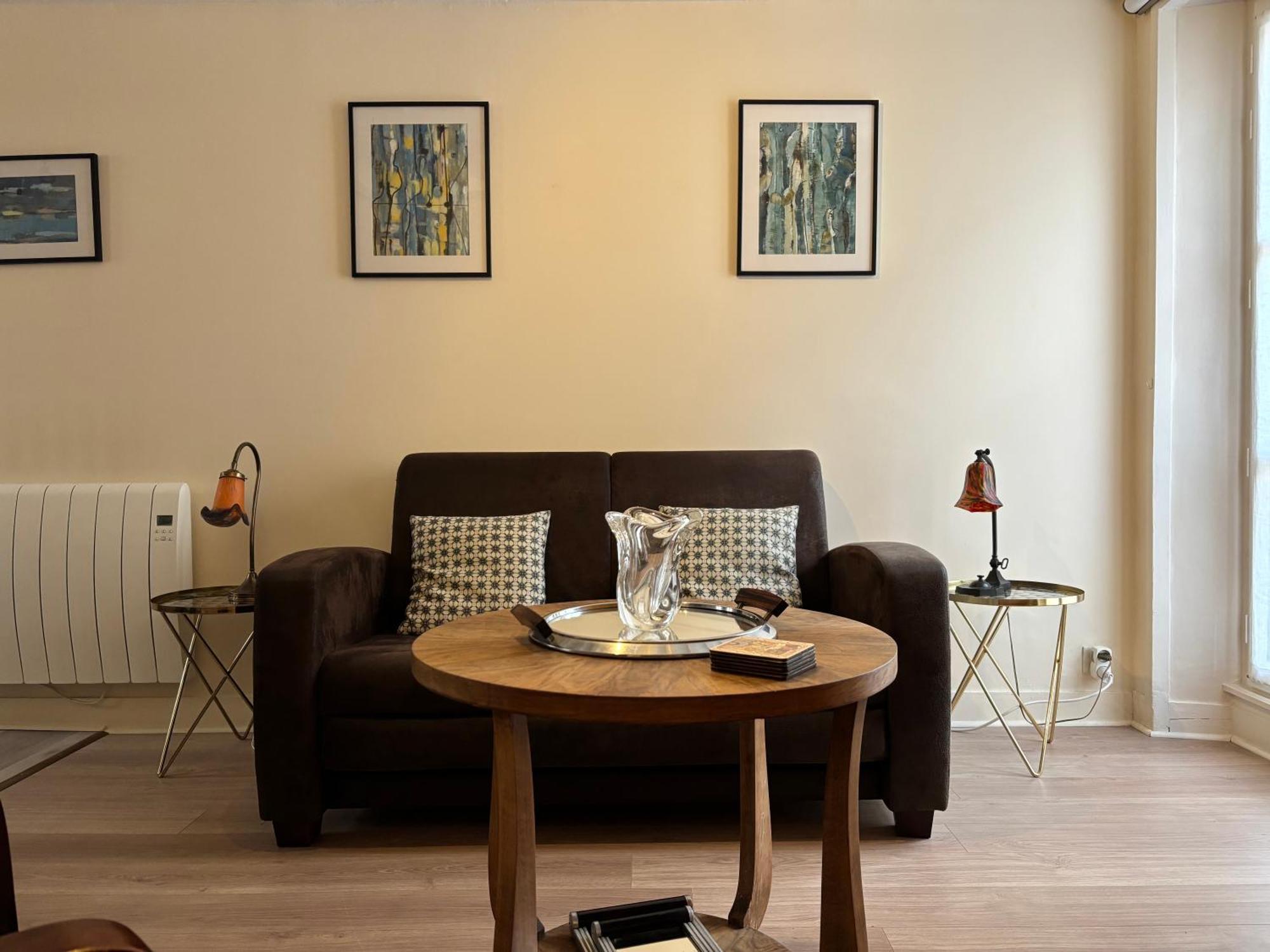 Les Remparts Apt Spacieux 1 Er Etage Renove Joliment Decore Bien Equipe Plein Centre Bayeux Proche Plages Du Debarquement Parking Gratuit A Proximite Exterior photo